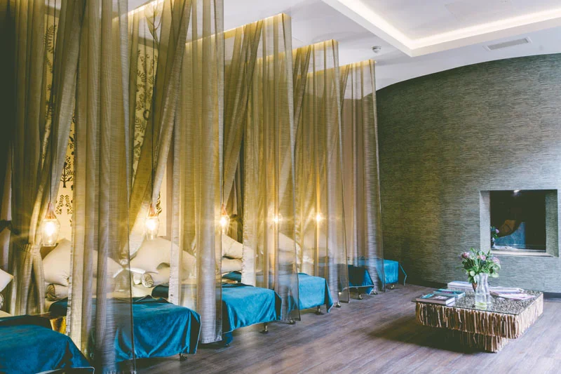 spa-hanging-curtains