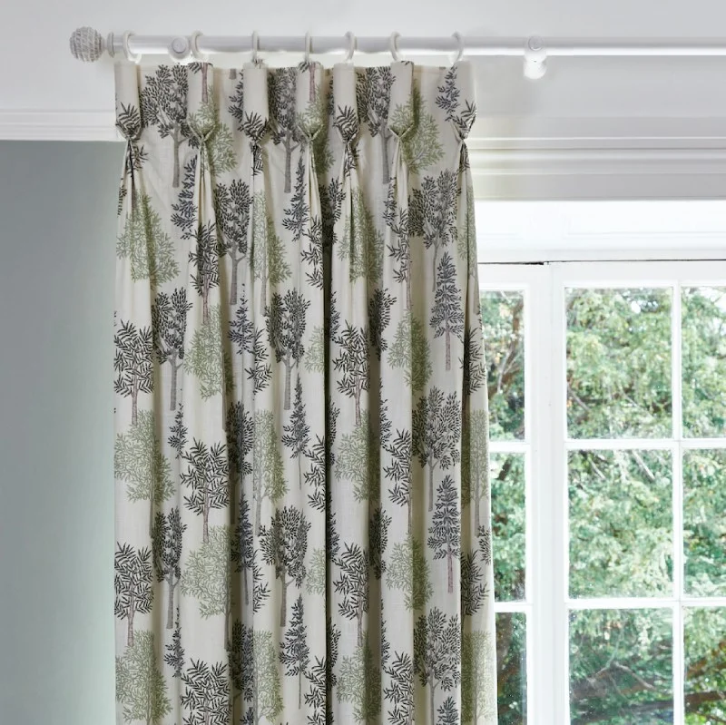 Globlet Top curtain