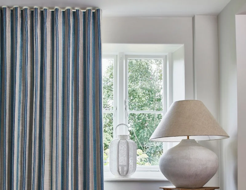 Wave curtain