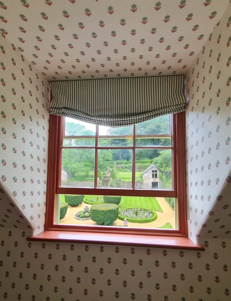 Made to measure soft Roman blind